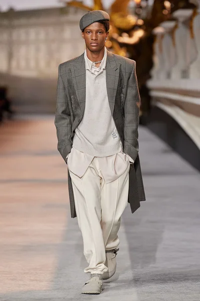 Look 38
